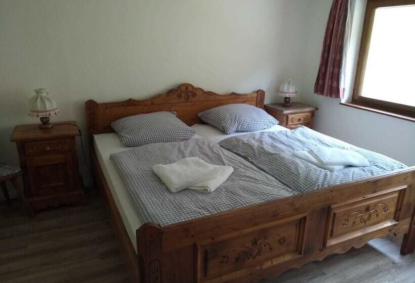 חדר סטנדרט, Almagmach