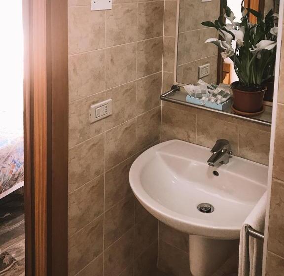 اتاق استاندارد با بالکن, Romantica