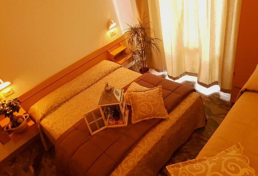 اتاق استاندارد چهارنفره با بالکن, Romantica