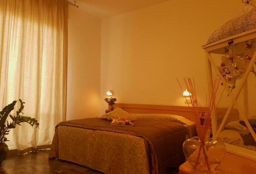 اتاق خانوادگی, Romantica