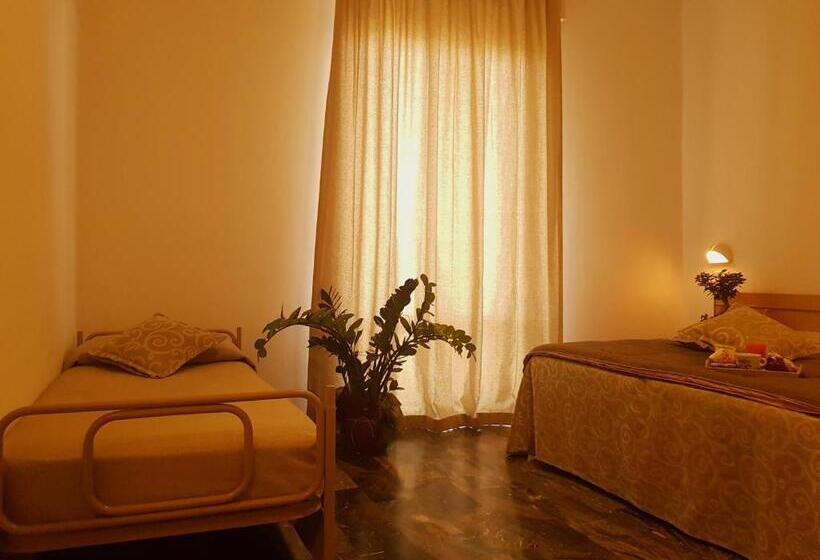 اتاق خانوادگی, Romantica