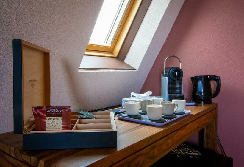 マウンテンビュースイート, La Haut