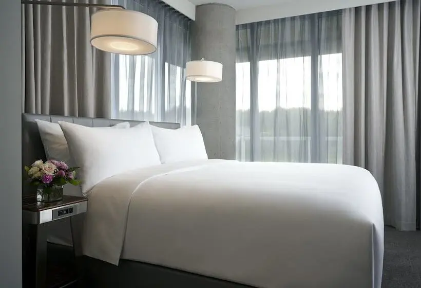 バルコニー付スイート, Archer Hotel Seattle/redmond