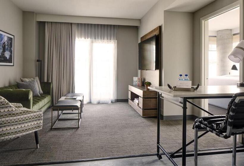 جناح مزوَّد بشرفة, Archer Hotel Seattle/redmond