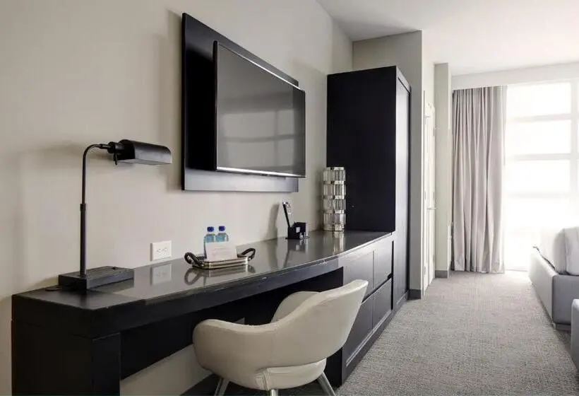 身障者適用キングサイズベッドルーム, Archer Hotel Seattle/redmond