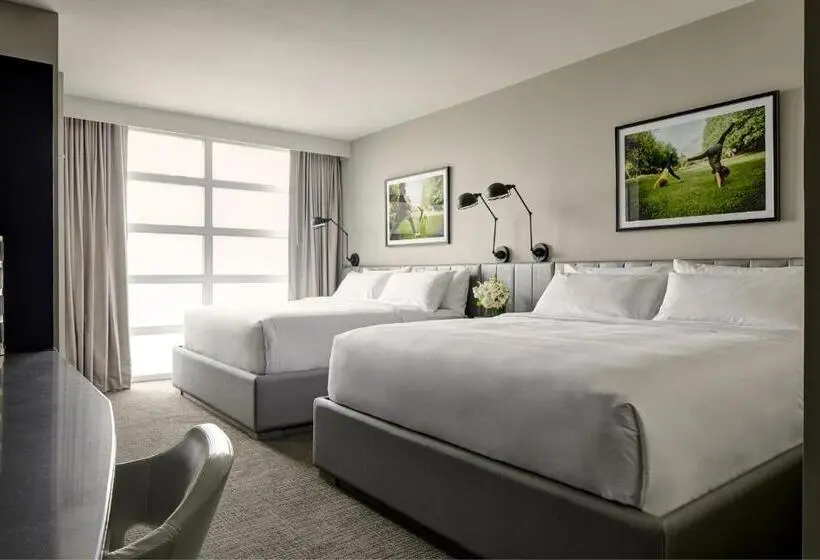 身障者適用キングサイズベッドルーム, Archer Hotel Seattle/redmond