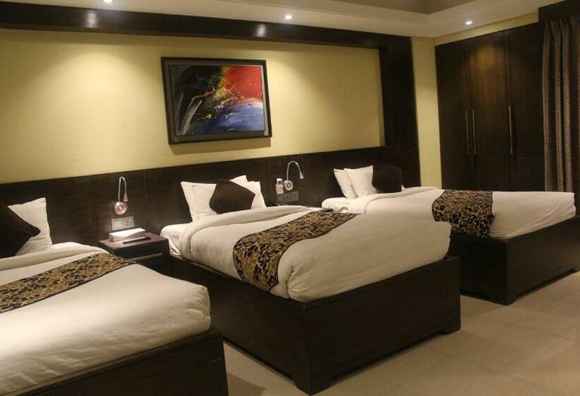 اتاق لوکس, The Capital Ltd