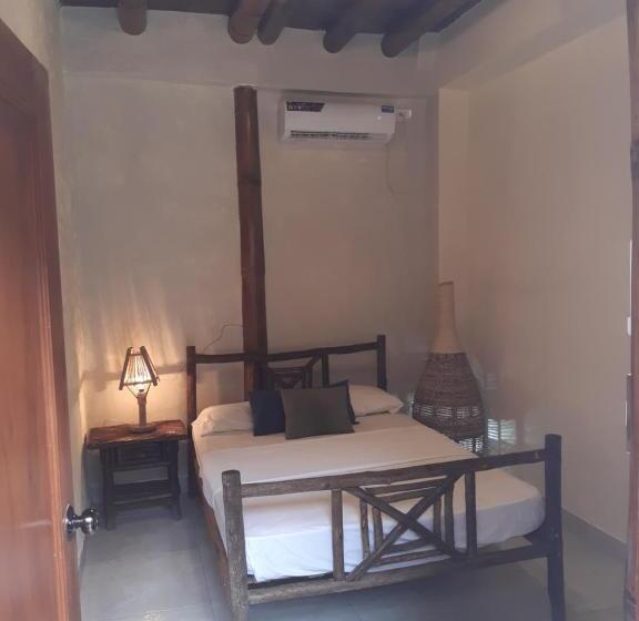 اتاق لوکس, Weekendhostal