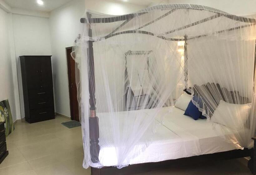 バルコニー付きデラックスルーム, Galle Fantacy