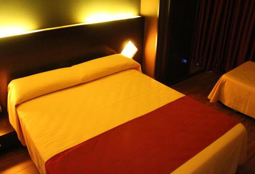 발코니 디럭스 룸, Hostal Royal Almorox
