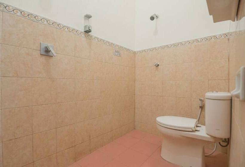 Номер Стандарт, Reddoorz Near Sepinggan Airport Balikpapan 2