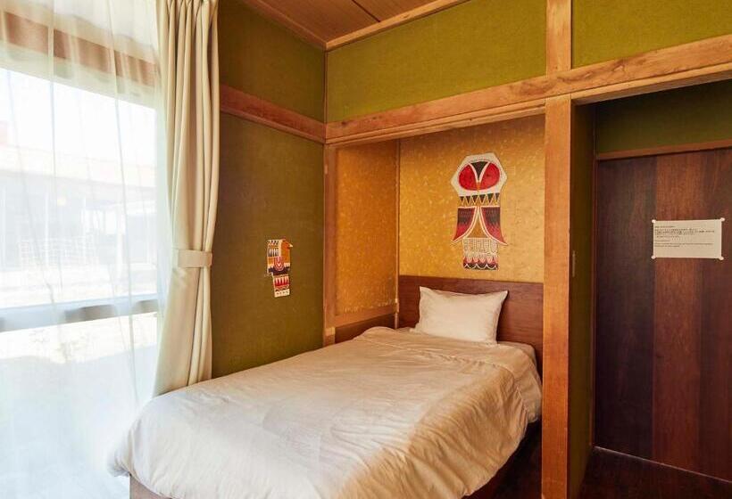 스탠다드 룸 공동 욕실, Haku Hostel