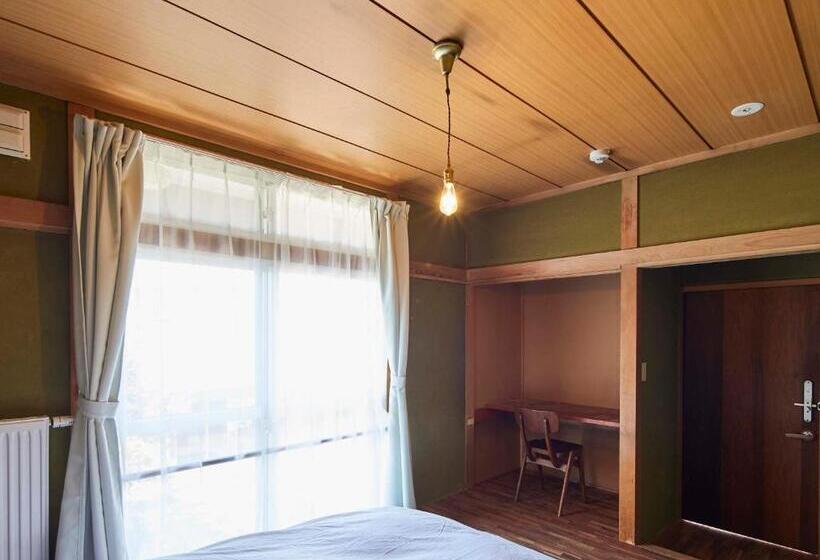 带共用浴室的标准房间, Haku Hostel