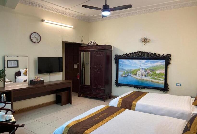 اتاق استاندارد با بالکن, Thang Long