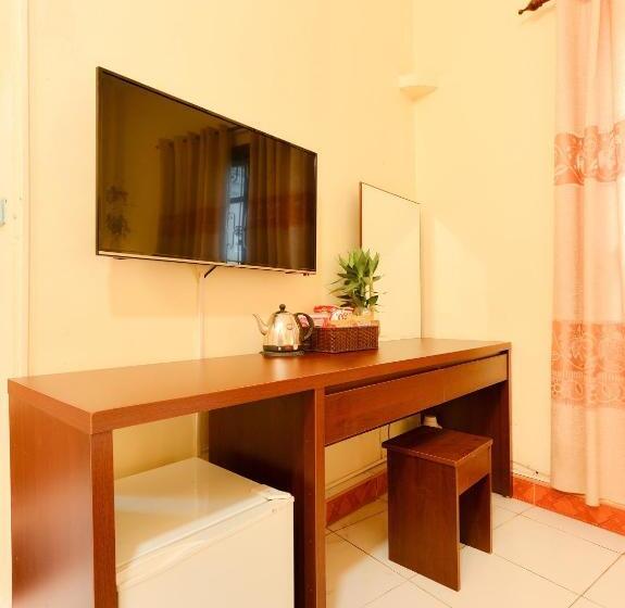 اتاق استاندارد با چشم‌انداز, Thang Long