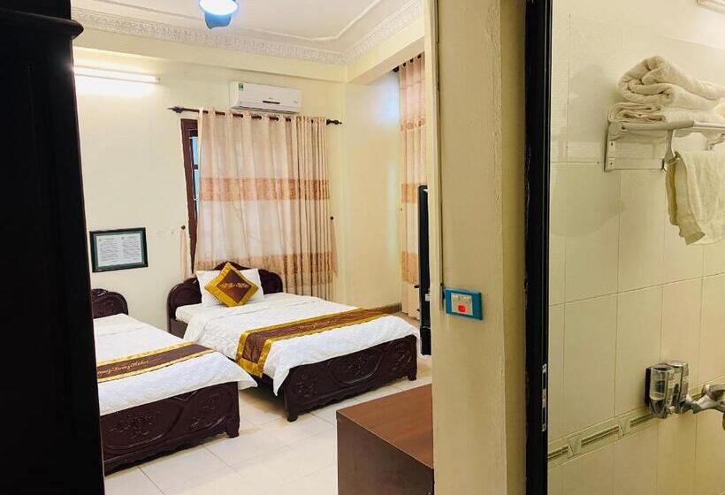 اتاق استاندارد با بالکن, Thang Long