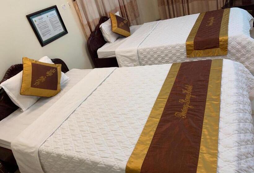 اتاق استاندارد با بالکن, Thang Long