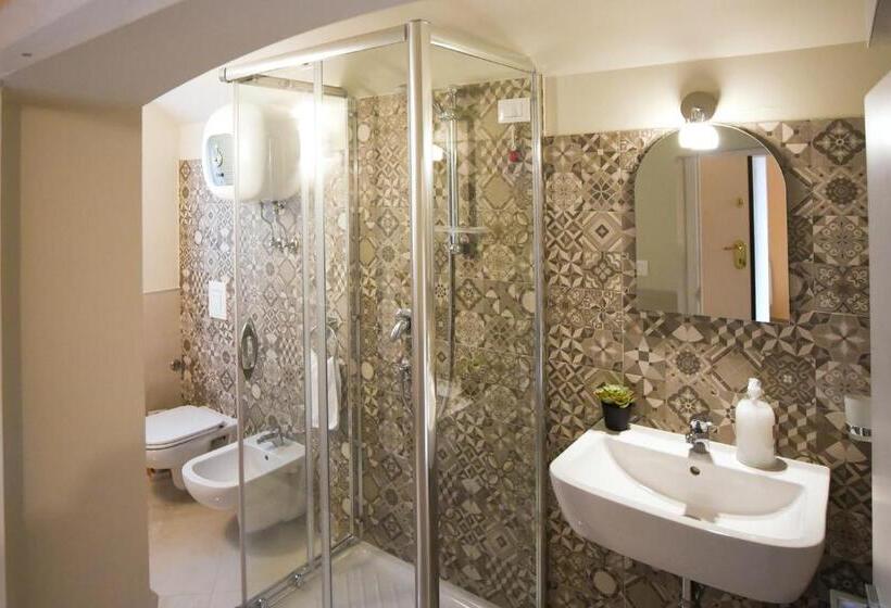 اتاق سوپریور, Kapsott B&b