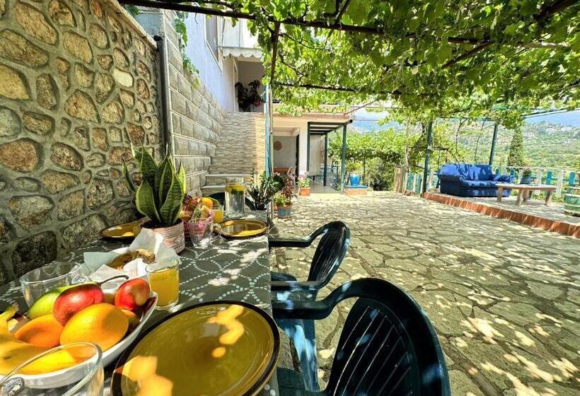 Triple Room Sea View, Boungainvillea