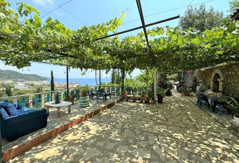 Triple Room Sea View, Boungainvillea