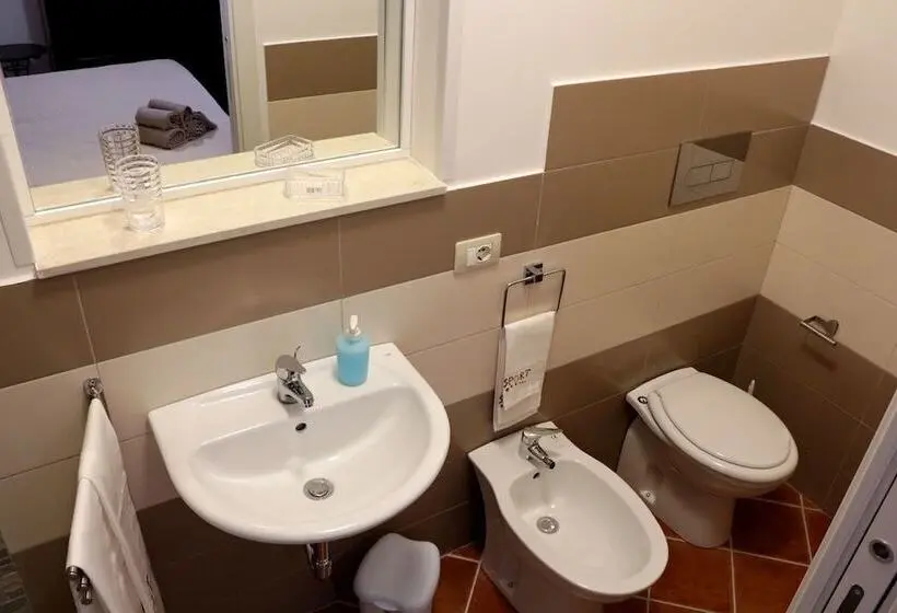 اتاق استاندارد سه نفره, B&b Artemisia