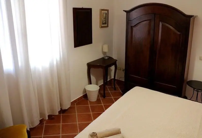 اتاق استاندارد سه نفره, B&b Artemisia