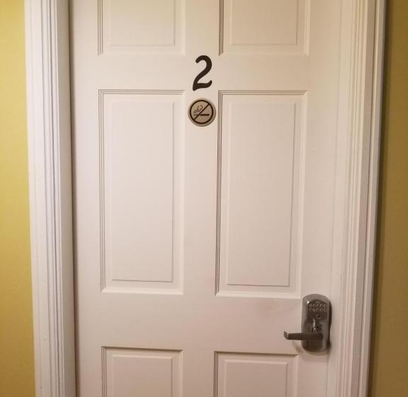 استودیوی استاندارد, Keep Cool Guesthouse