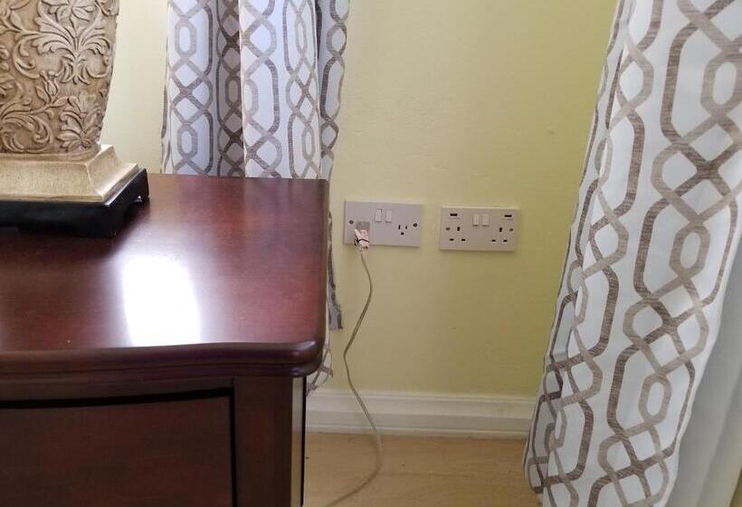 استودیوی استاندارد, Keep Cool Guesthouse