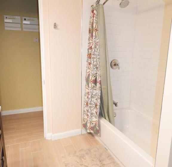 آپارتمان 1 خوابه با چشمانداز باغ, Keep Cool Guesthouse