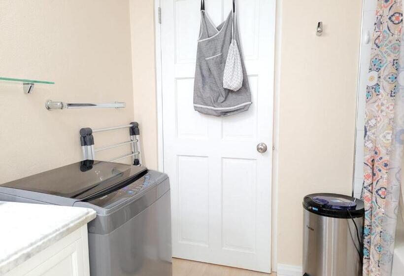 Deluxe Suite King Bed, Keep Cool Guesthouse