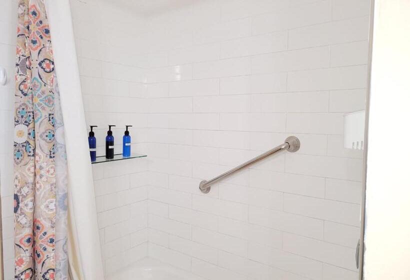 Deluxe Suite King Bed, Keep Cool Guesthouse