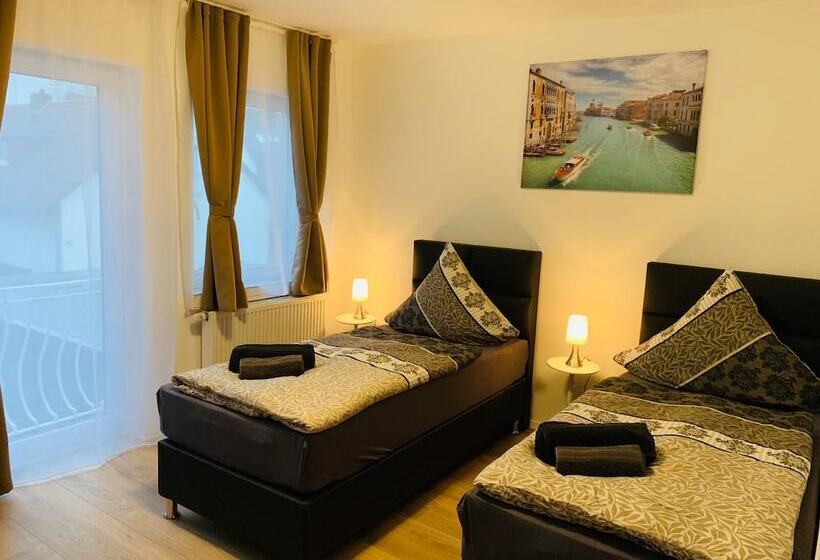 디럭스 룸, Checkinn