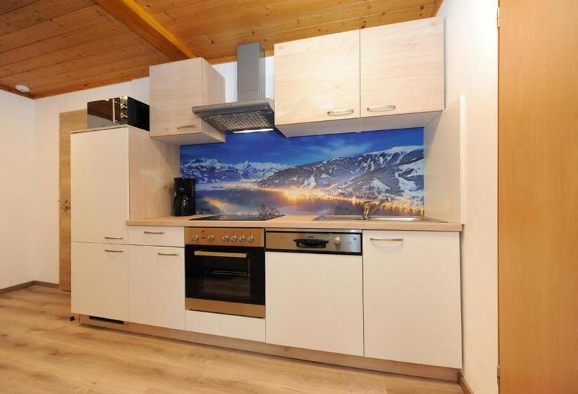 1 Bedroom Apartment Lake View, Garni Seestrand