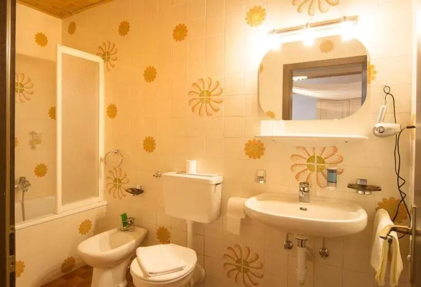 Standard-huone Parveke, Berghotel Kason