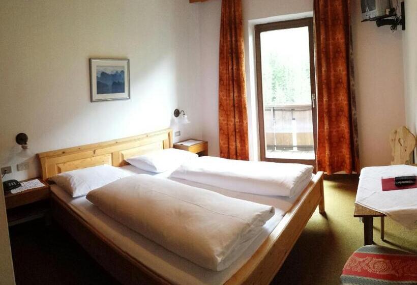 חדר סטנדרט עם מרפסת, Berghotel Kason