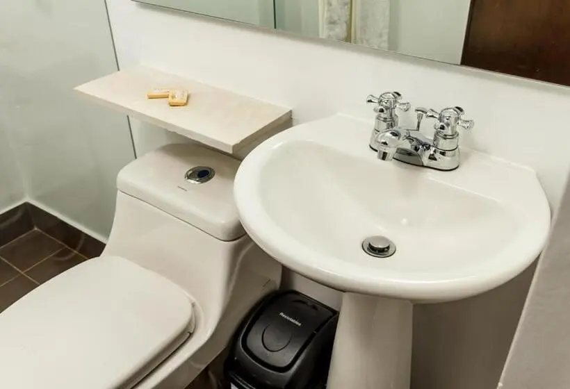 バルコニー付きスタンダードトリプルルーム, Casa Suite Curiti