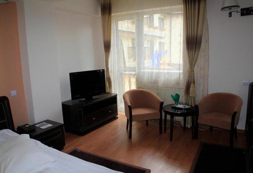 标准三人间, Dumbrava