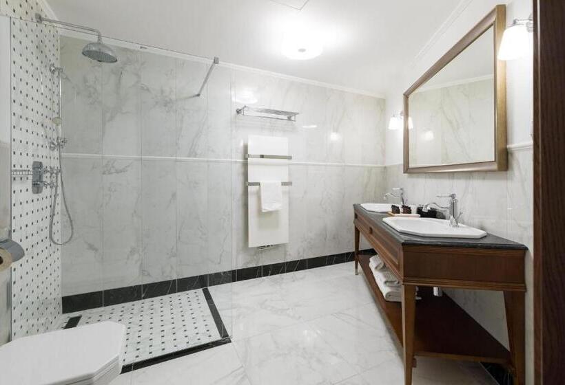 סוויטת ג'וניור, Palace Art Hotel Pezinok