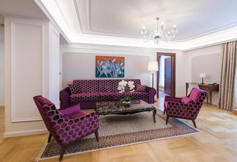 סוויטה מלכותית, Palace Art Hotel Pezinok