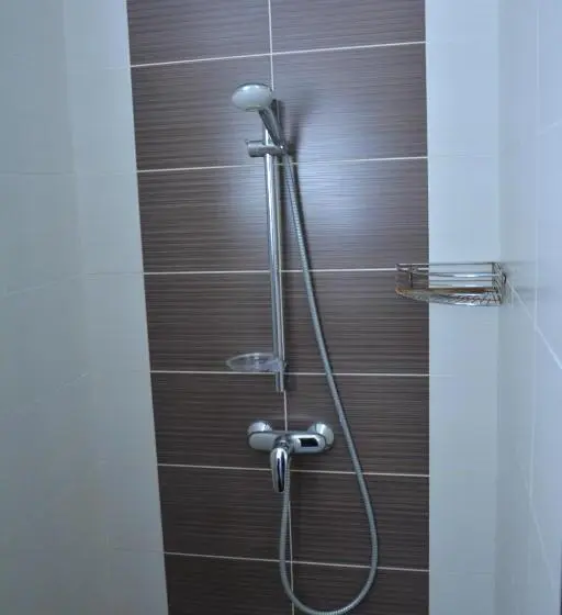 اتاق استاندارد, Tropicana Inn