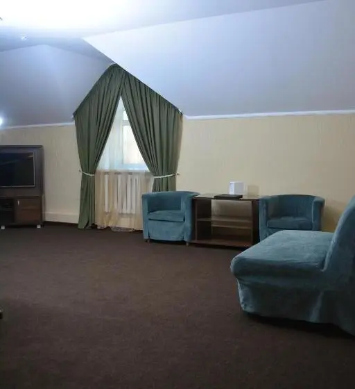 اتاق راحتی سه تخته, Tropicana Inn