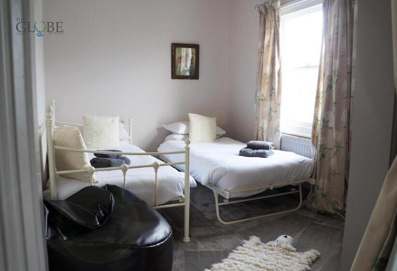 Family Suite, The Globe Angle