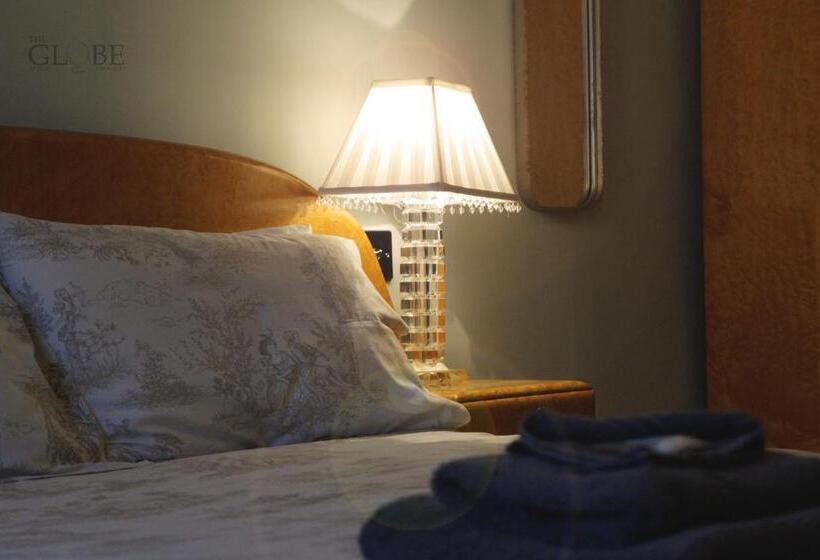 חדר דחוקס עם מיטת קינג, The Globe Angle