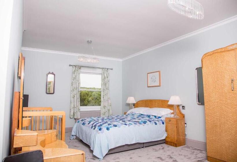 חדר דחוקס עם מיטת קינג, The Globe Angle