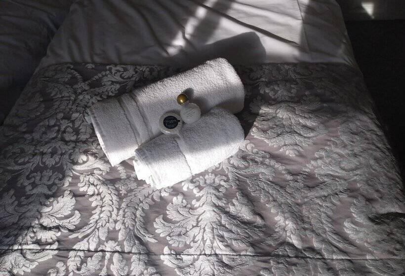 غرفة قياسية, The Wellington