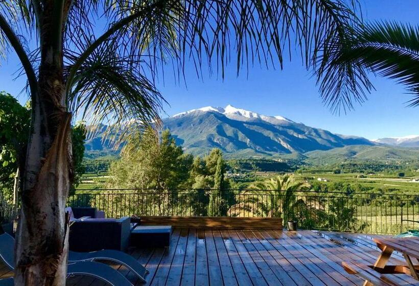 جناح مطلّ علي الجبل, Casa Ilicia