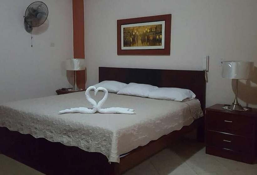 اتاق خانوادگی, Costa Manglar