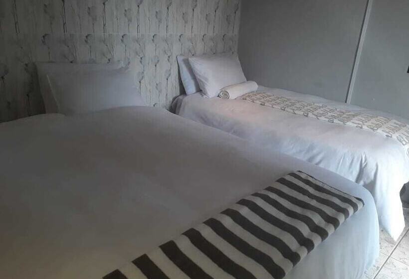 Номер Стандарт, Legae Larona