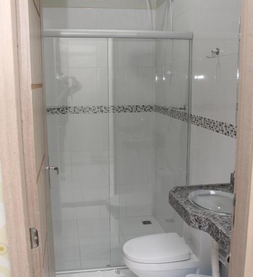 스탠다드 트리플 룸, Acai