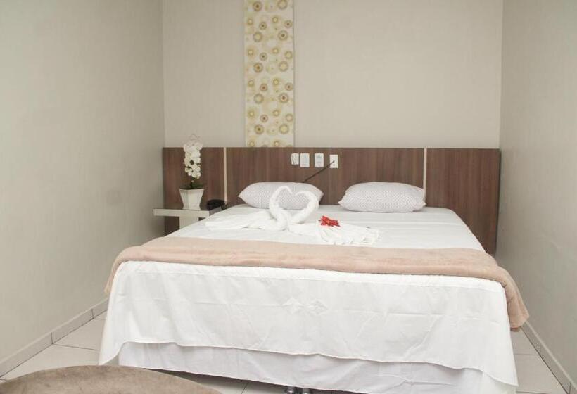 스탠다드 룸 킹사이즈 침대, Acai